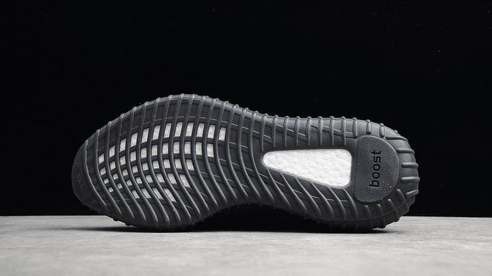 Yeezy boost 350 v2 black bred 3