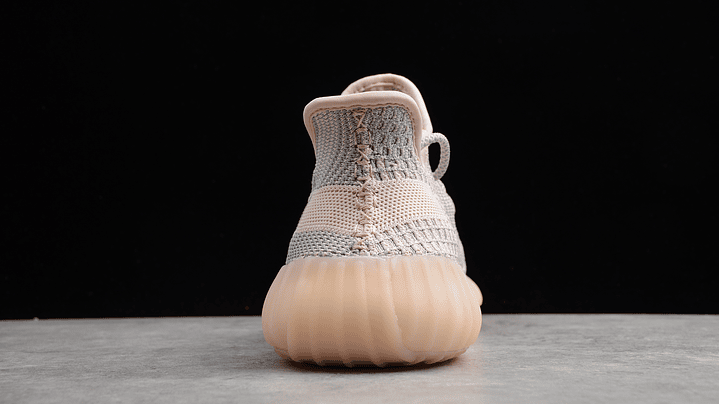 Yeezy boost 350 v2 synth reflective 4