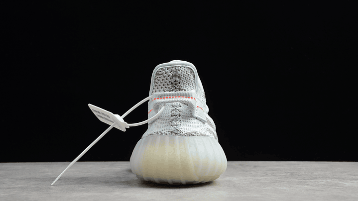 Yeezy boost 350 v2 zebra 4