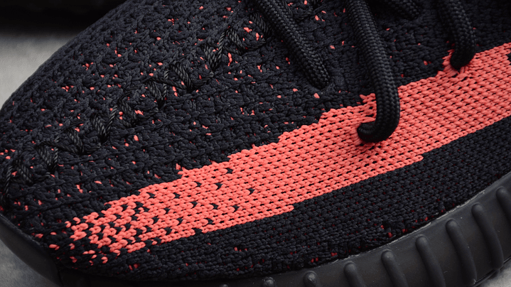 Yeezy boost 350 v2  red stripe 6