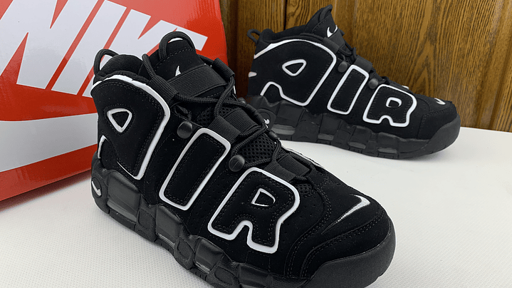 Nike more uptempo black 6