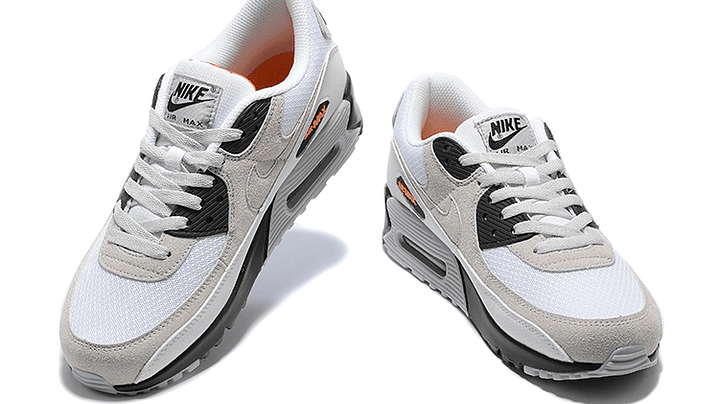 Air max 90 white black hot curry 3