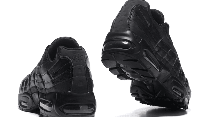 Air max 95 triple black 5