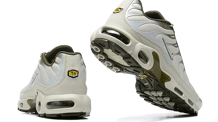 Air max plus TN light bone olive 3