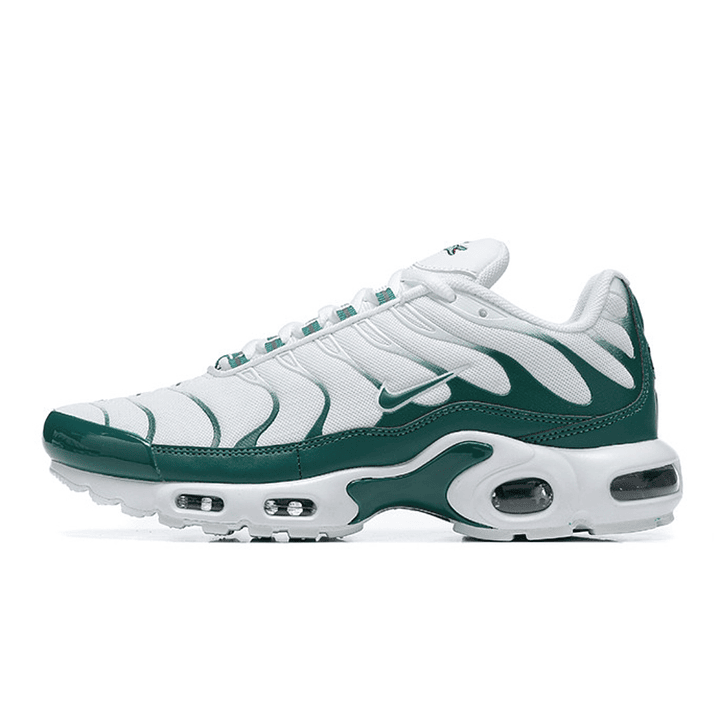 Air max plus TN x Lacoste 1