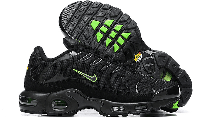 Air max plus TN black volt 3