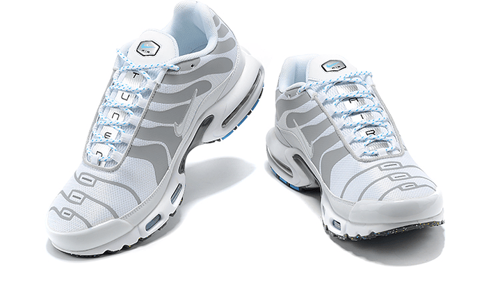 Air max plus TN ight smoke grey 4