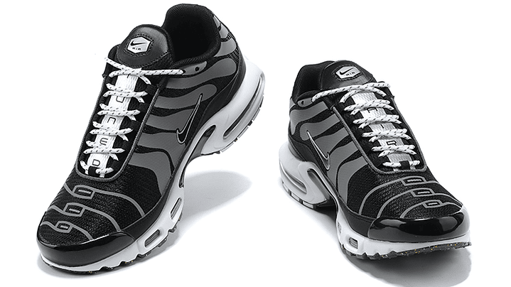 Air max plus TN frost white black 3