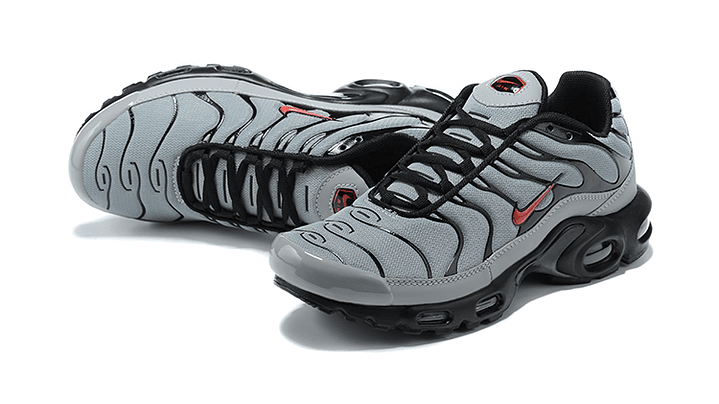 Air max plus TN wolf grey black red 3