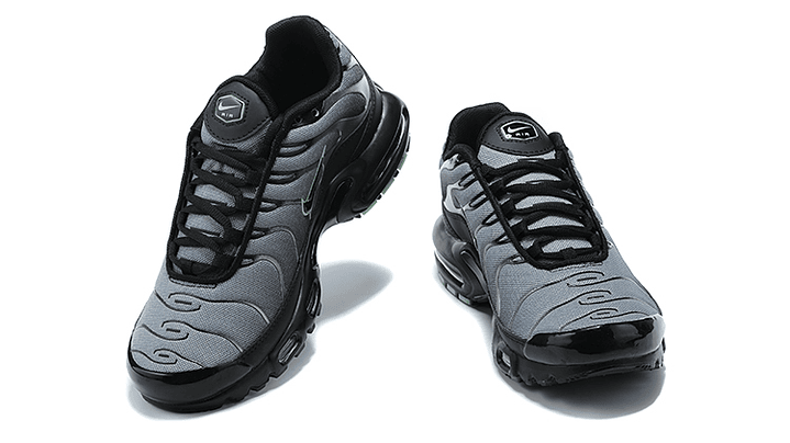 Air max plus TN black particicle green 3