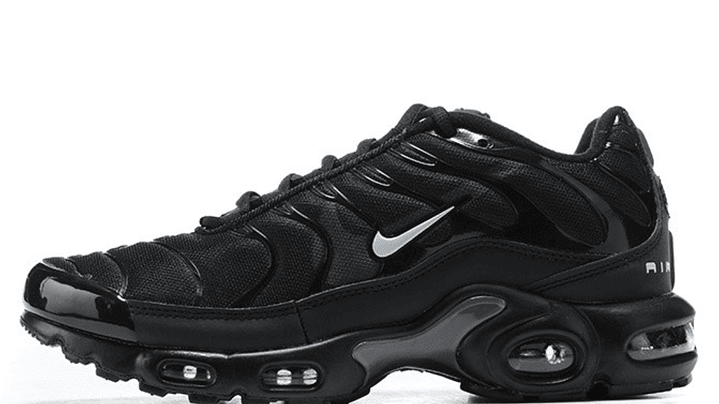 Air max plus TN black swoosh silver 1