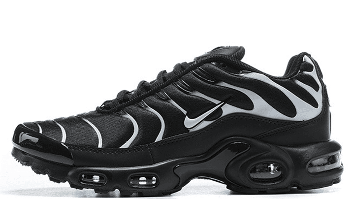Air max plus TN  black & white 1