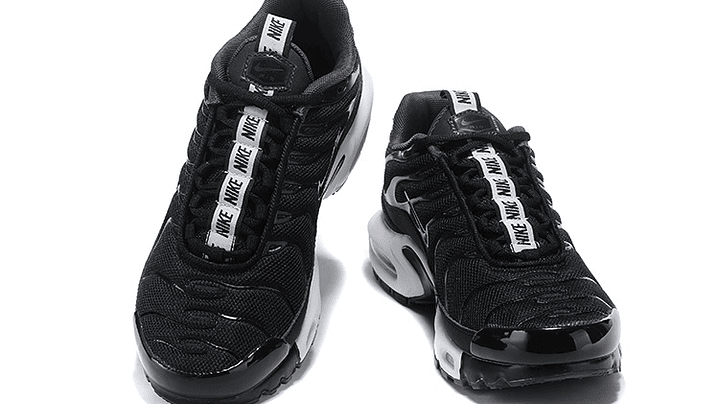 Air max plus Tn black & white 3