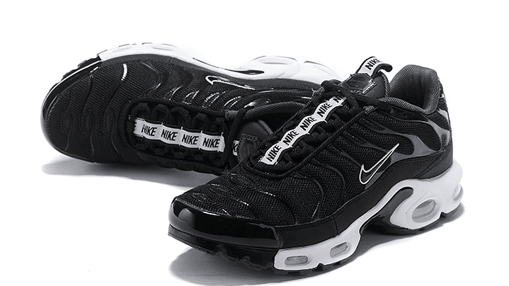 Air max plus Tn black & white 4