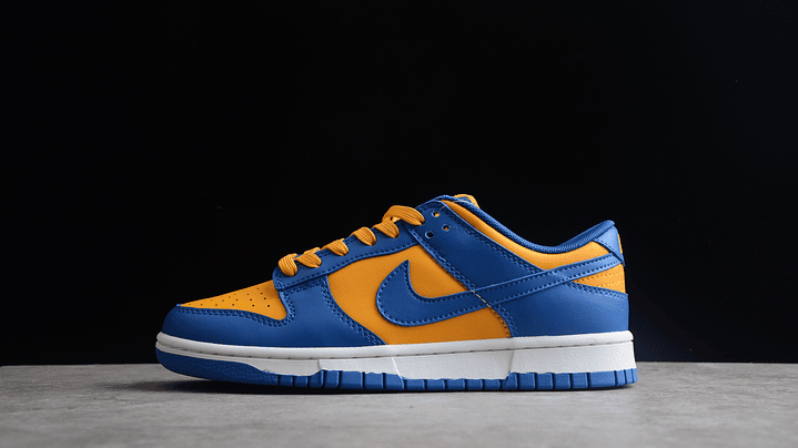 Dunk low Uca 1