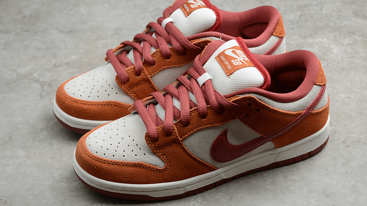 Dunk low dark russet cedar 5