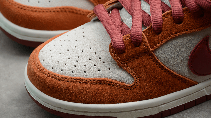 Dunk low dark russet cedar 6