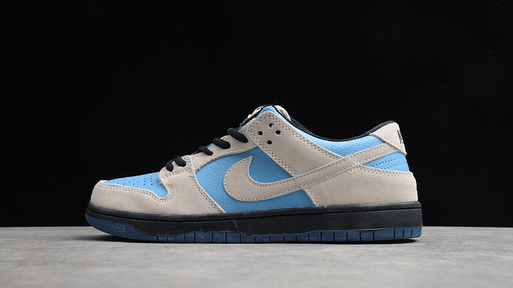 Dunk low light cream thunderstorm 1
