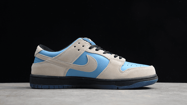 Dunk low light cream thunderstorm 2