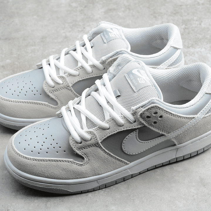 Dunk low summit white 4