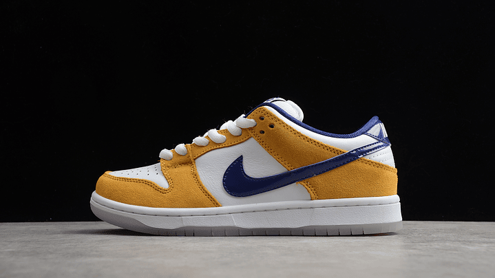 Dunk low laser orange 1