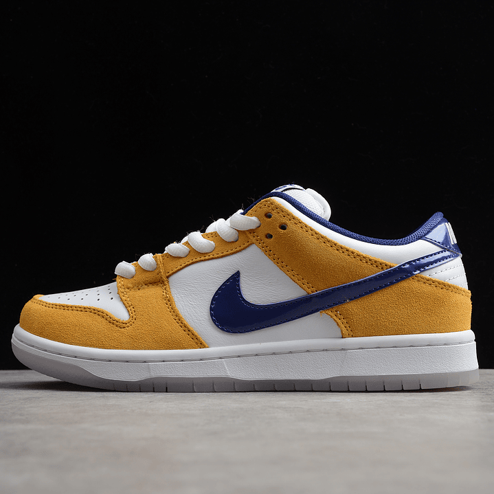 Dunk low laser orange 1