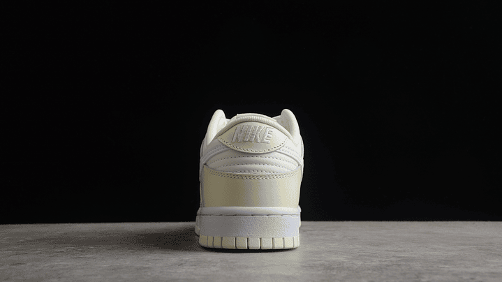 Dunk low coconut milk 4