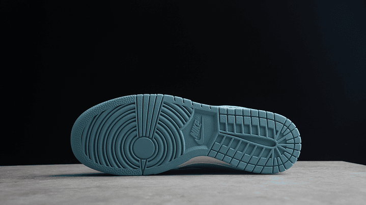 Dunk low blue paisley 3