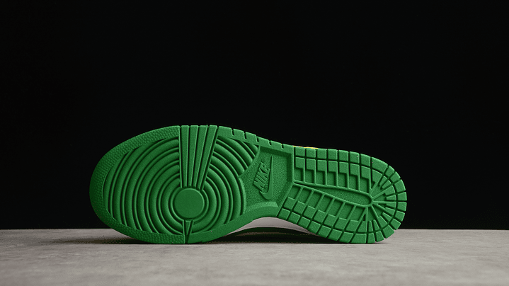 Dunk low reverse brazil 3