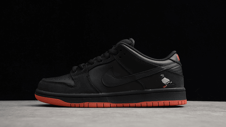 Dunk low SB trd qs black pigeon 1