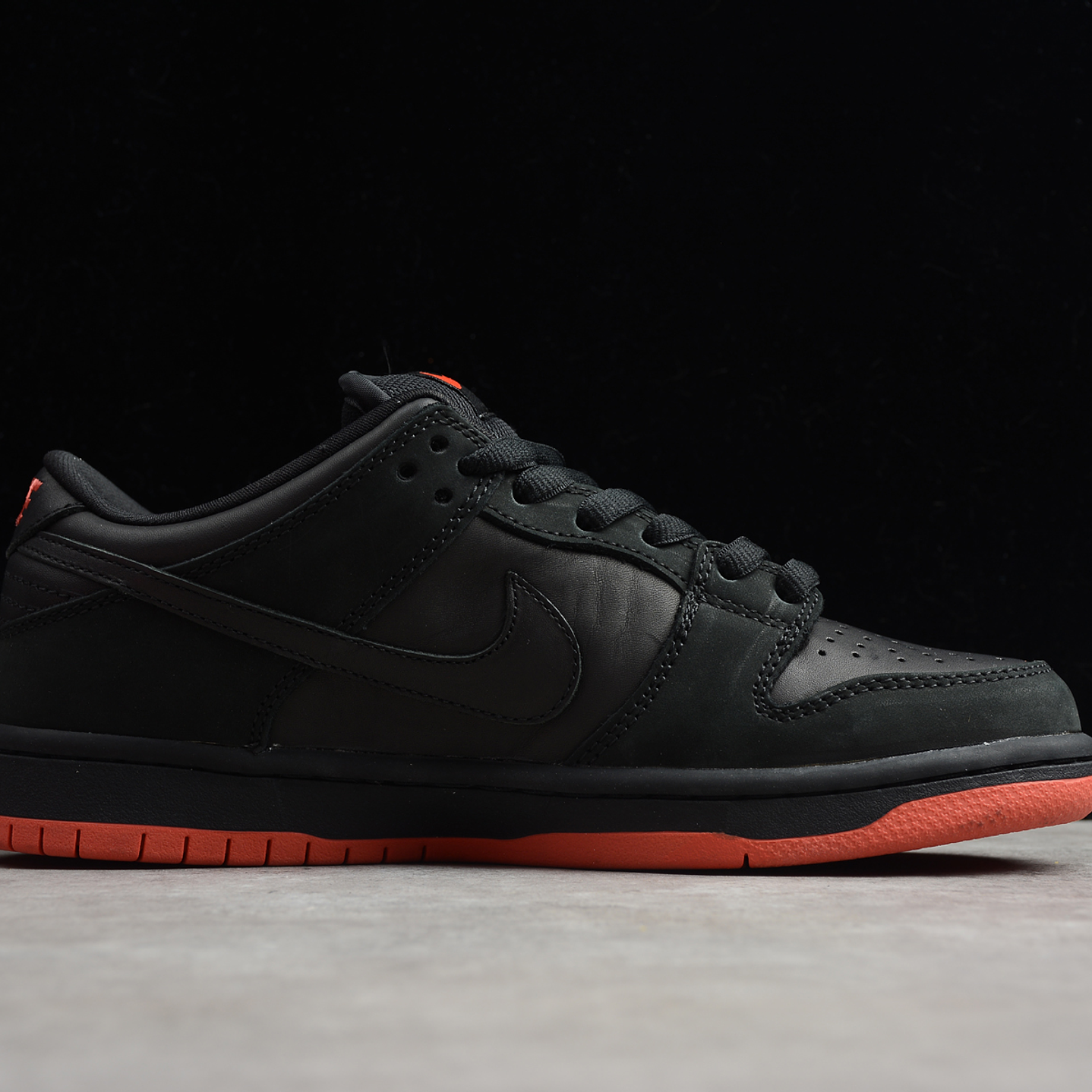 Dunk low SB trd qs black pigeon 2