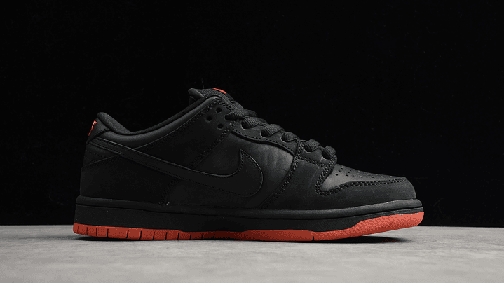 Dunk low SB trd qs black pigeon 2