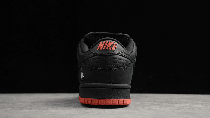 Dunk low SB trd qs black pigeon 4
