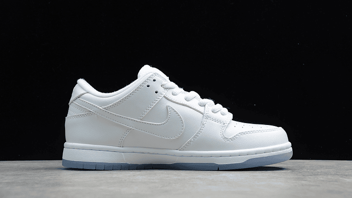 Dunk low SB white ice 2