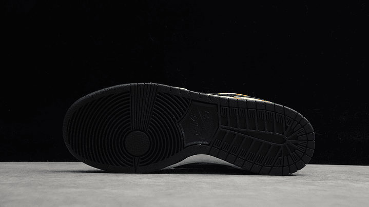 Dunk low SB raygun white Tie-Dye 3