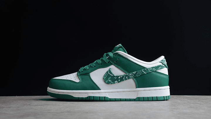Dunk low paisley green 1