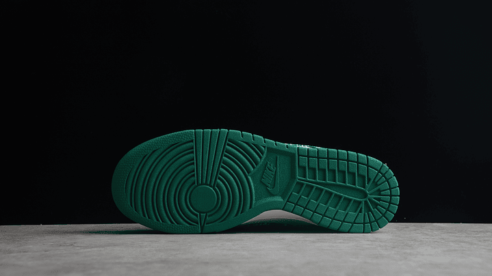 Dunk low paisley green 3