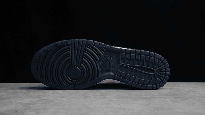 Dunk low vintage navy 3