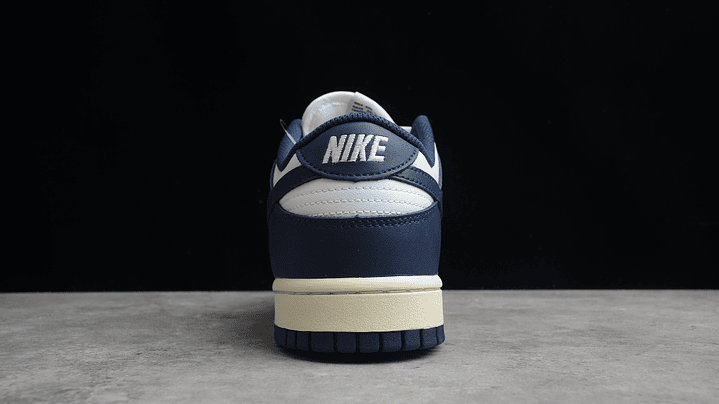 Dunk low vintage navy 4