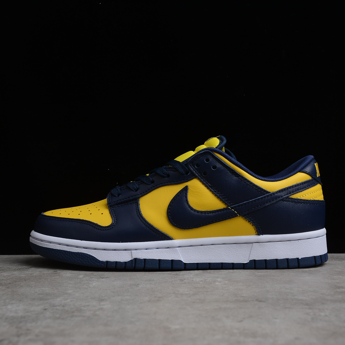 Dunk low michigan 1