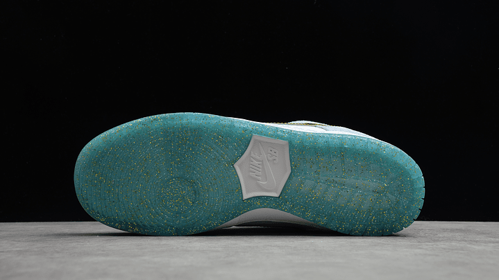 Dunk low sb sean cliver 3