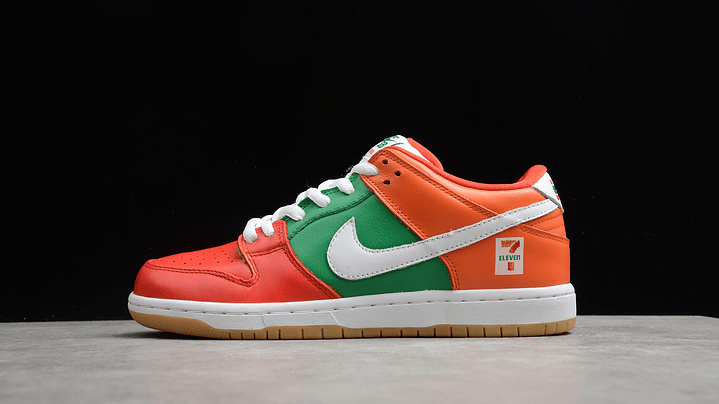 Dunk low 7 eleven 1
