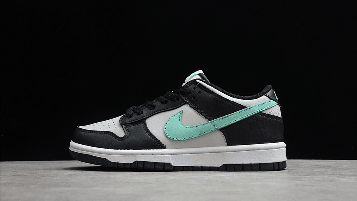 Dunk low light bone tropical twist 1