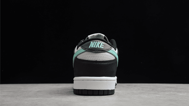 Dunk low light bone tropical twist 4