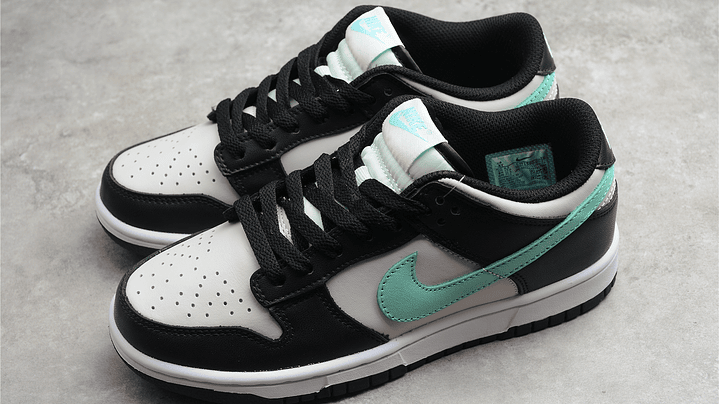 Dunk low light bone tropical twist 5
