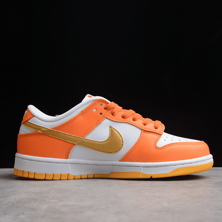 Dunk low university gold 2