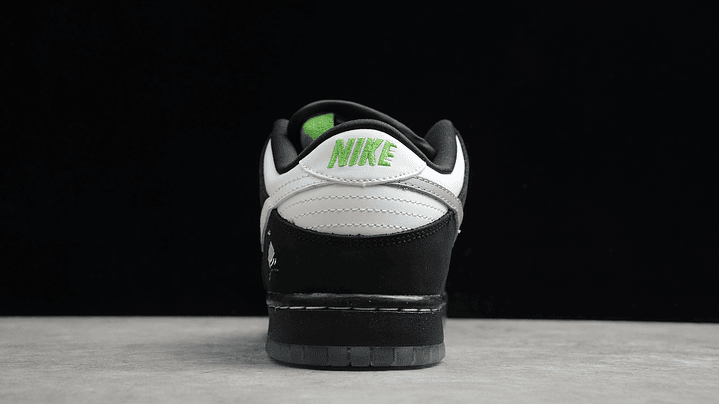 Dunk low sb panda pigeon 4