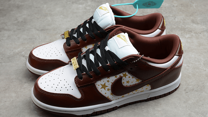 Dunk low supreme stars barkroot brown 5