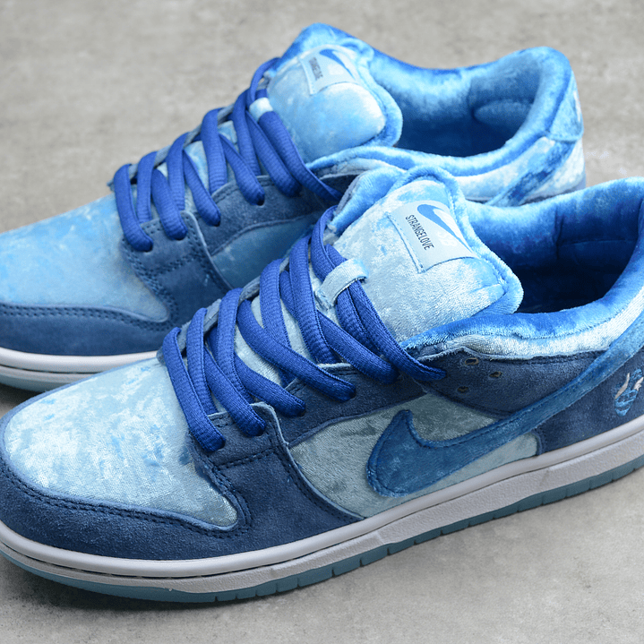 Dunk low strangelove blue 5