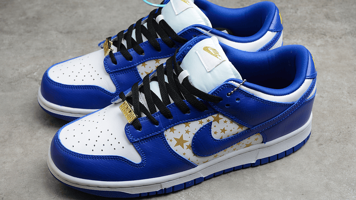 Dunk low sb supreme royal blue 5